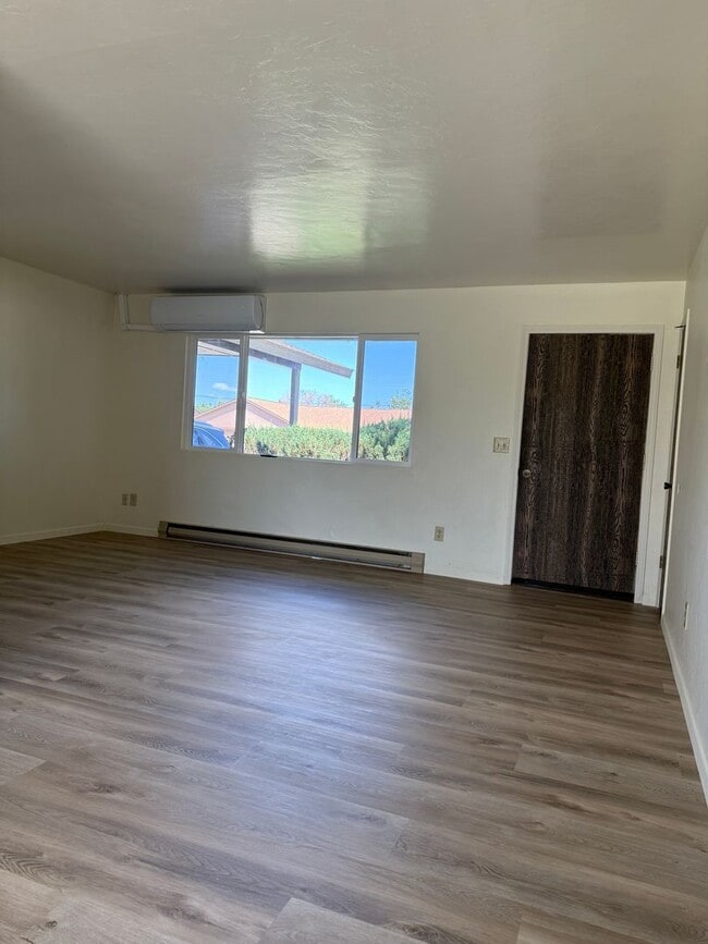 Building Photo - 8429 E Manley Dr
