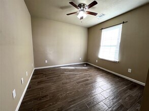 Building Photo - 875 FM 1696