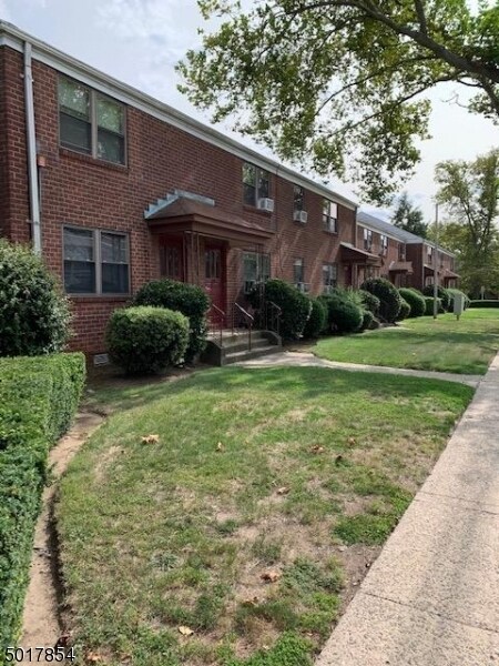 Primary Photo - 298 Terrace Ave