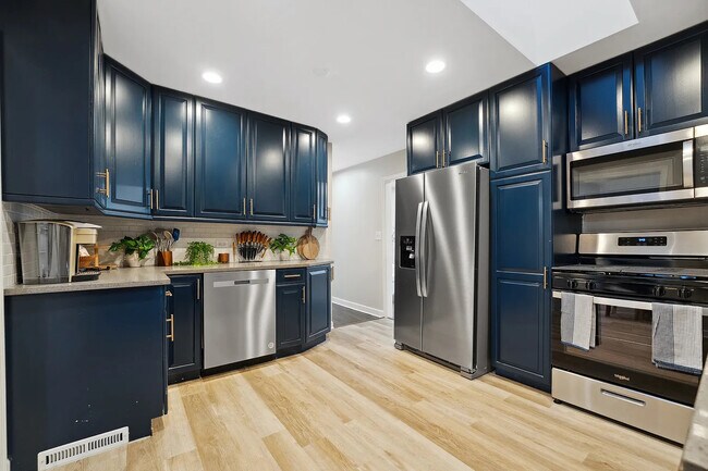 Foto del edificio - 419 Winthrop Ave