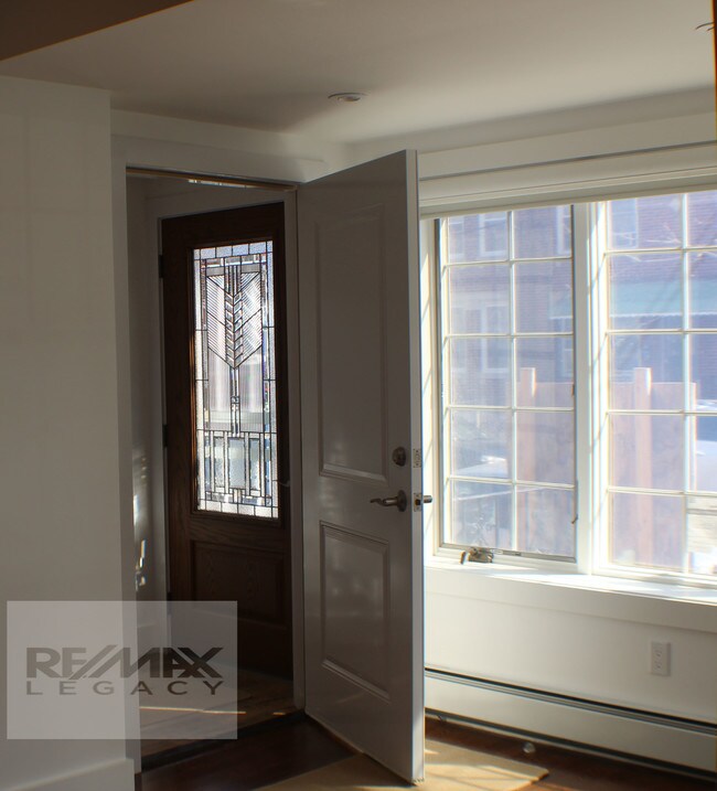 Building Photo - 3024 48th St