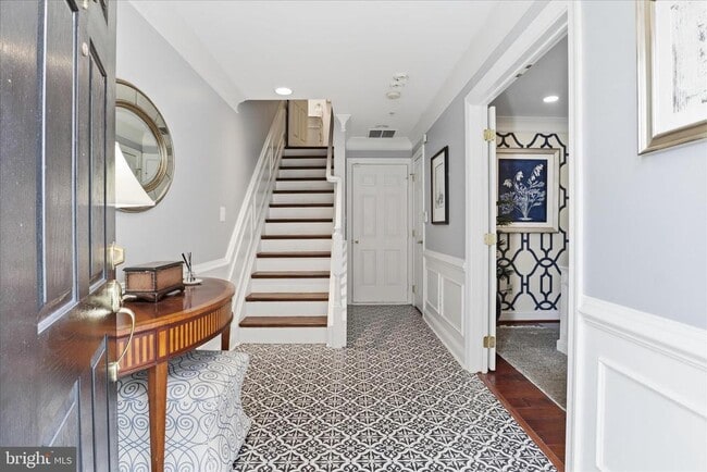 Building Photo - 308 S Fayette St