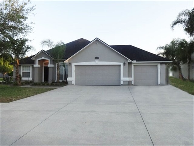 Building Photo - 577 E Silverthorn Ln