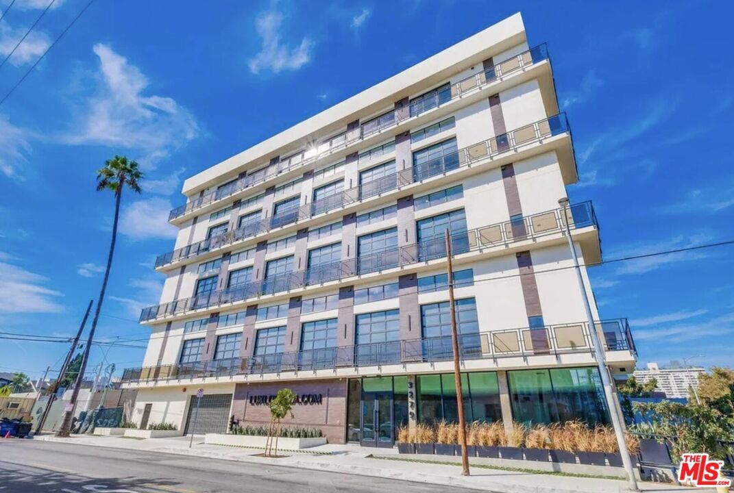 Foto principal - 3279 San Marino St