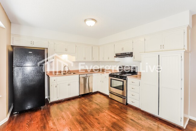 Foto del edificio - 1221 Milwaukee St