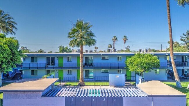 Building Photo - Three Bedroom, Two Bath Apartment Home