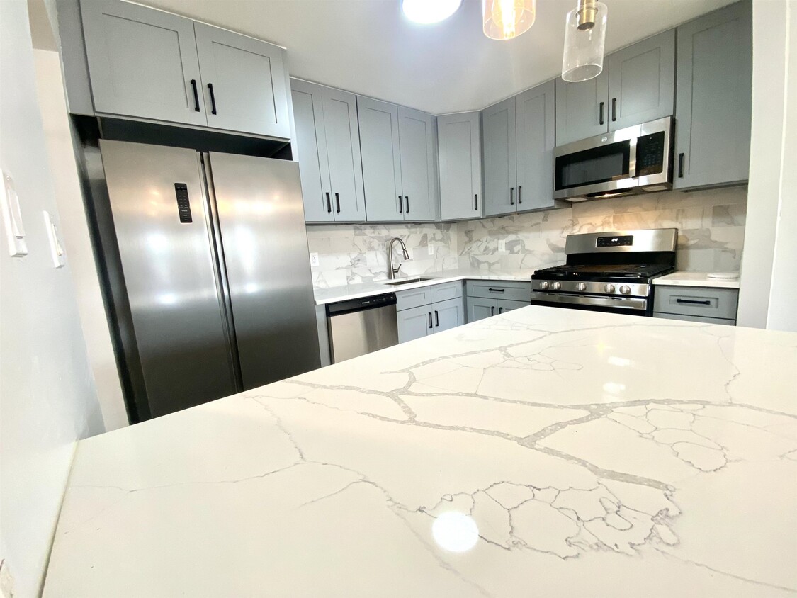 Foto principal - 512 Avenue C