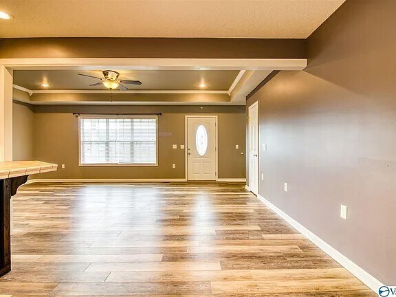 Building Photo - 328 Land Cir