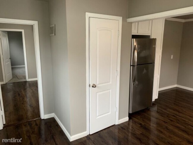 Foto del edificio - 3 br, 2 bath House - 1550 Winfield St