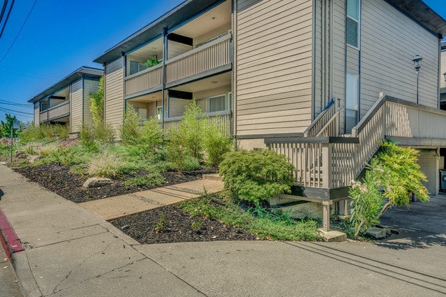 Building Photo - Vista Terrace Apartments