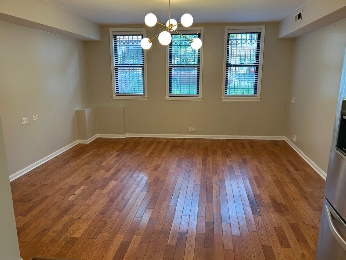 Primary Photo - 2634 N Talman Ave