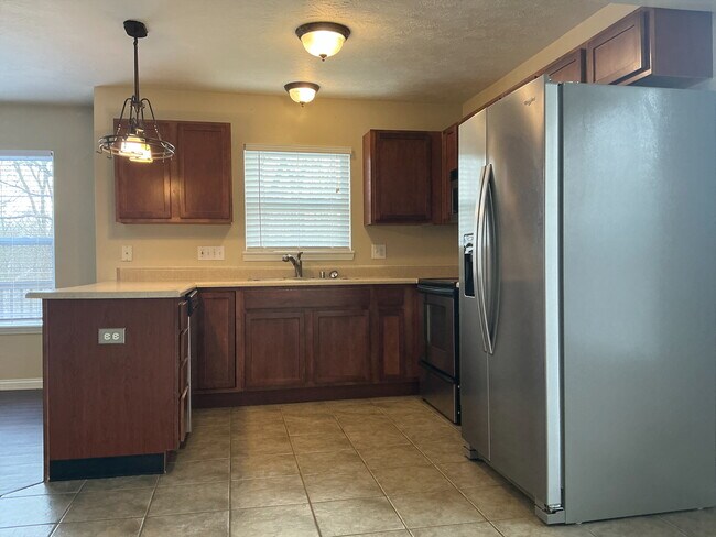 Building Photo - 6804 Trevino Way