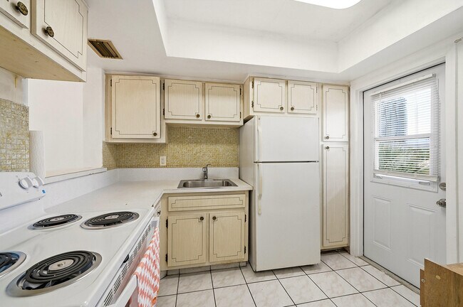 Foto del edificio - 1333 E Hallandale Beach Blvd