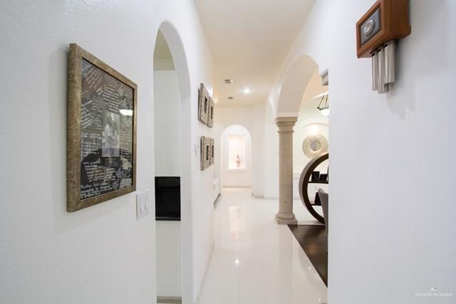 Building Photo - 4101 San Gerardo