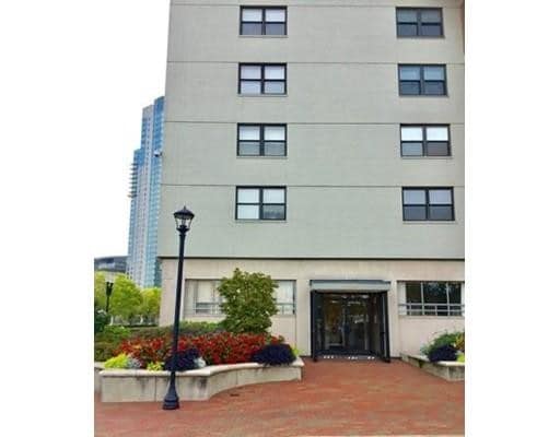 Primary Photo - 5 Whittier Pl