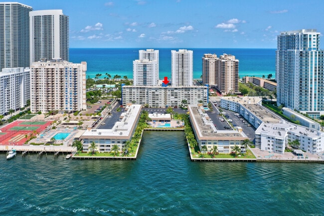 Foto del edificio - 1893 S Ocean Dr