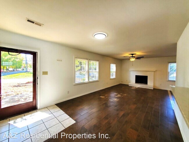 Building Photo - 3 br, 2 bath House - 6820 Barcliff Dr.