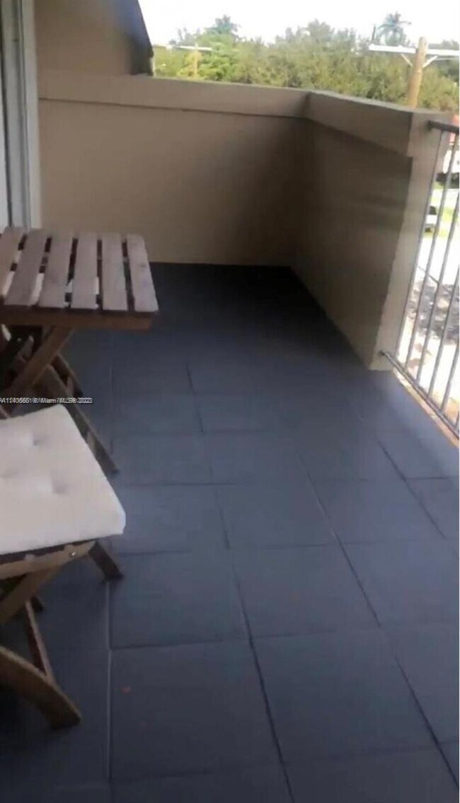Foto del edificio - 680 Miller Dr
