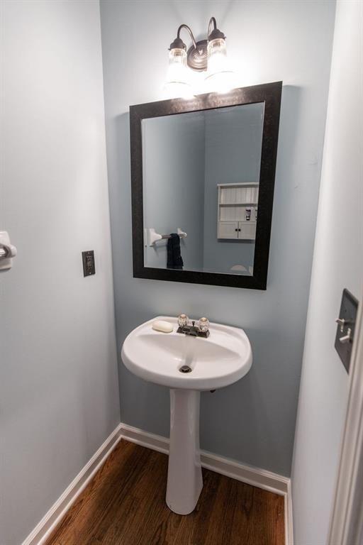 Building Photo - 3360 Shallowford Green Dr