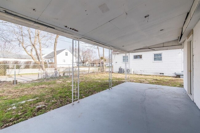 Building Photo - Spacious 4-Bedroom, 2-Bath Home with Garage, Side Parking & Private Backyard