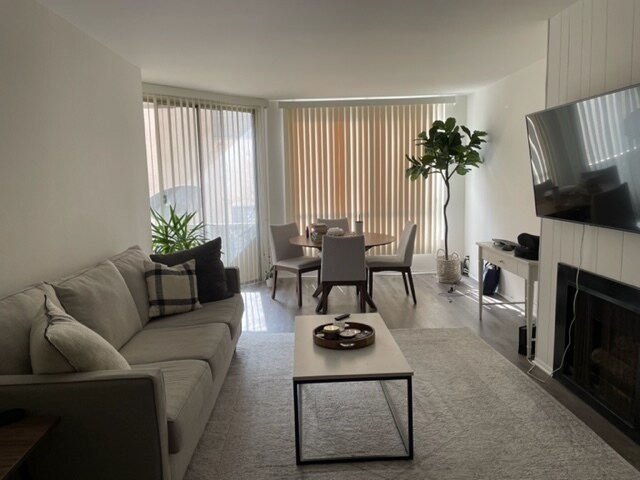 Primary Photo - 1745 Camino Palmero St