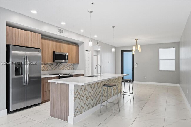 Foto del edificio - 7809 NW 104th Ave