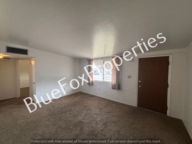 Foto del edificio - 1228 E Kentucky St