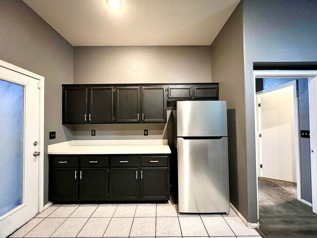 Foto del edificio - COMING SOON! CHARMING SINGLE STORY HOME WI...