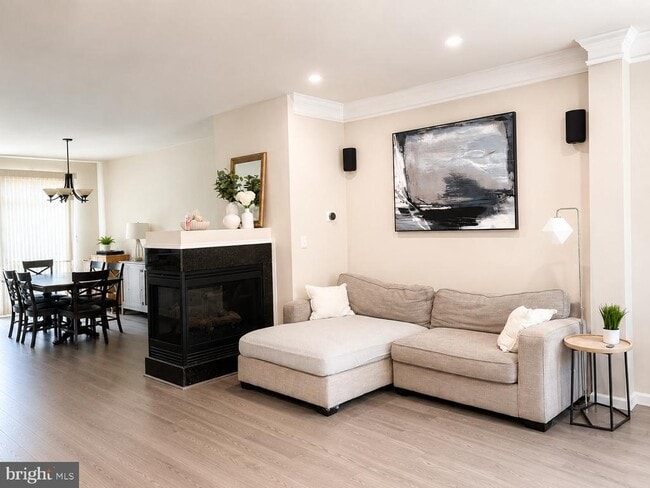Foto del edificio - 4577 Derring Ln