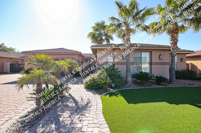 Building Photo - 5413 W Siesta Way