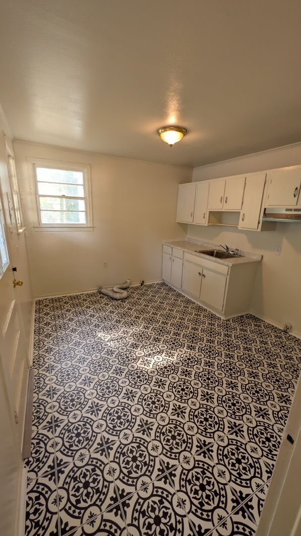 Foto del edificio - 803 Candlewood Dr