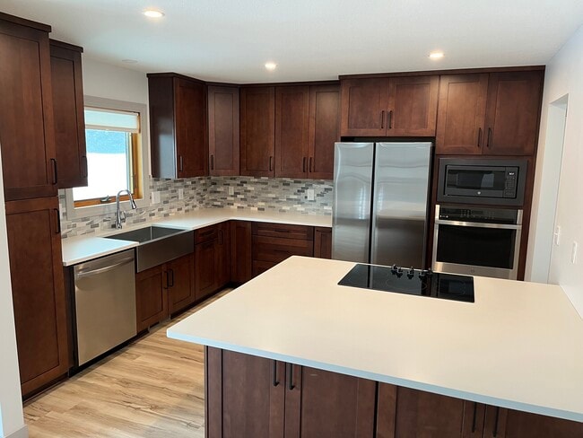 Building Photo - 1804 Fox Valley Dr SW