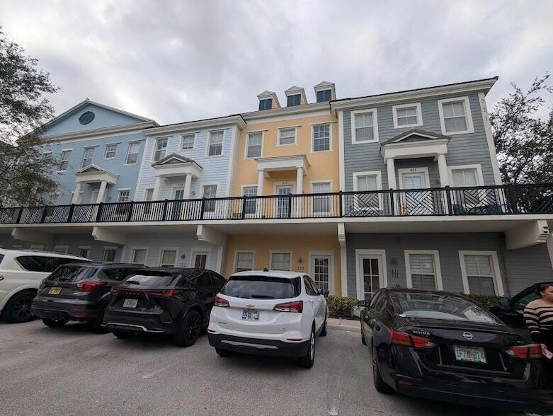 Photo - 221 Greenwich Circle Unit 210