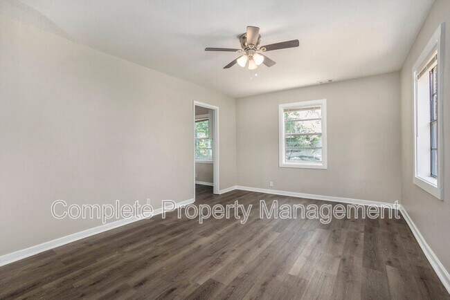 Foto del edificio - 4625 Grasselli Blvd SW