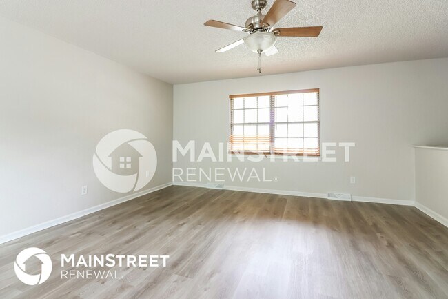 Foto del edificio - 404 SW Redwood Dr