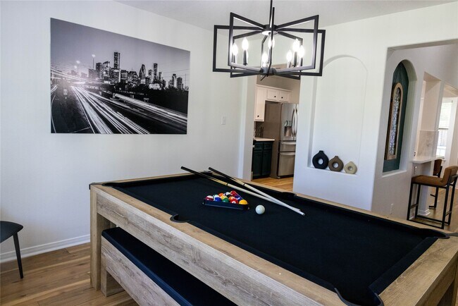 Foto del edificio - 17023 Lexington Dr