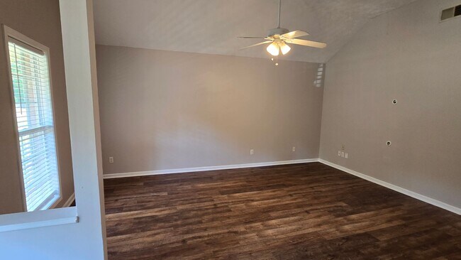 Building Photo - North Jackson