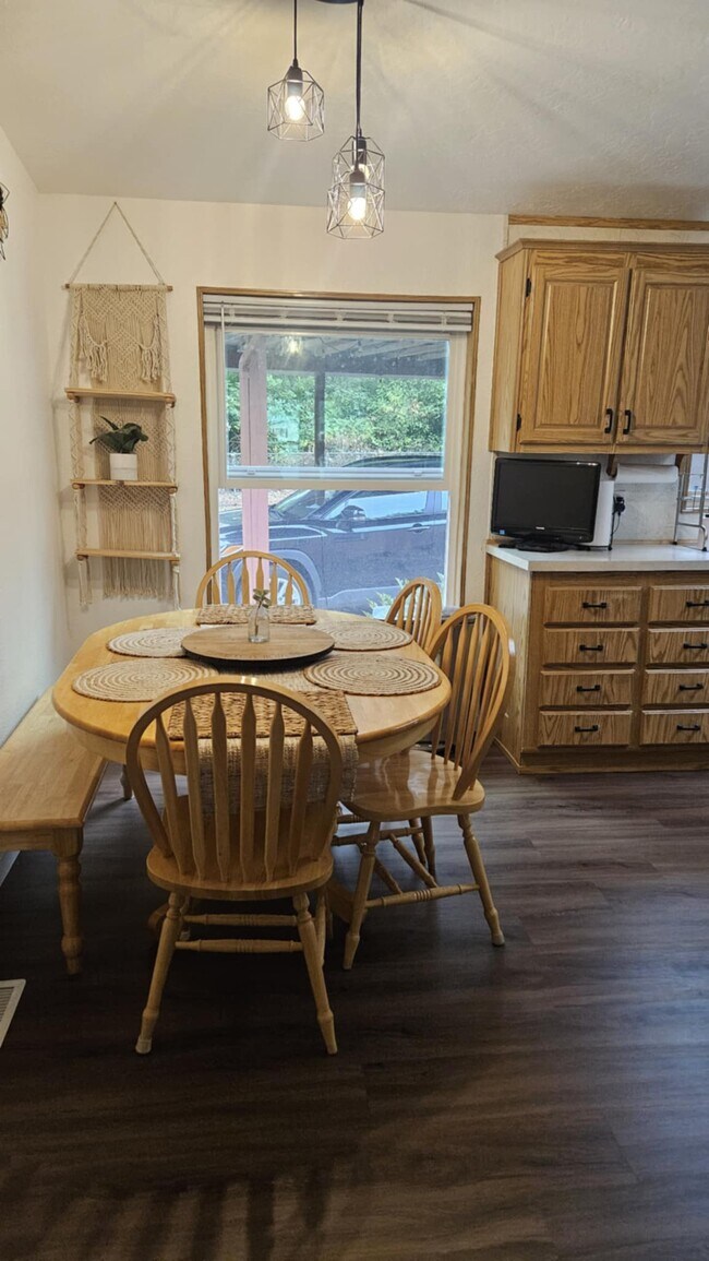 Foto del edificio - 8738 Boxwood Ct SE