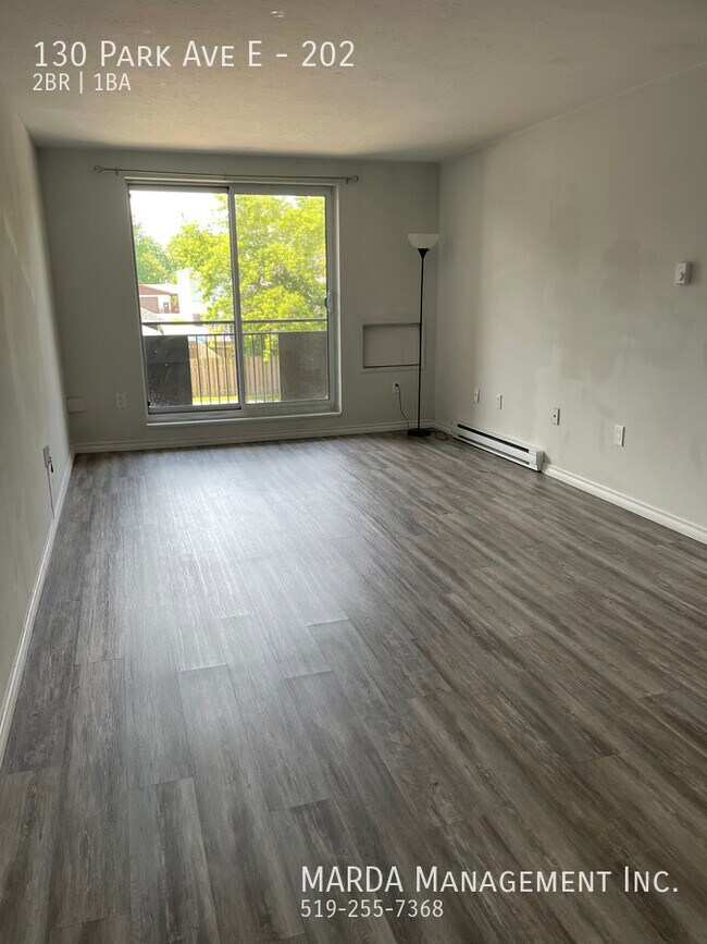 Photo du bâtiment - MODERN 2 BED/1BATH CONDO IN MAIN AREA OF C...