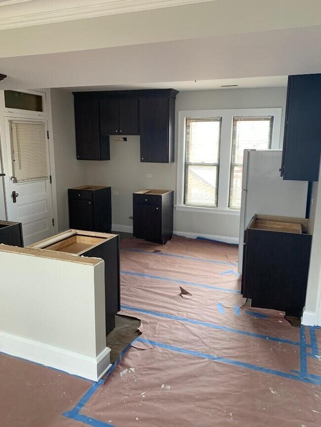 Building Photo - 5104 W Parker Ave