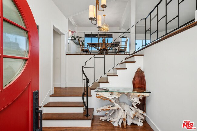 Building Photo - 2444 Carman Crest Dr