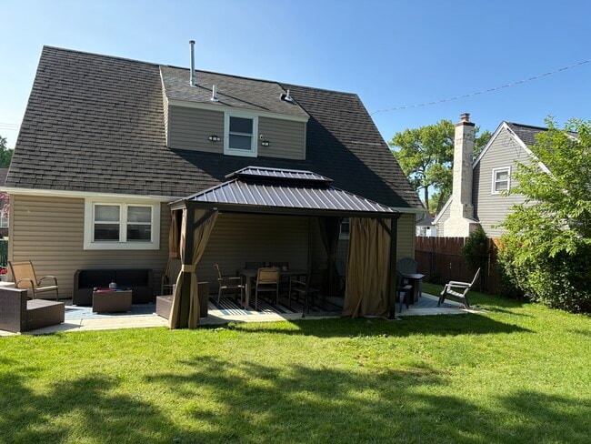 Back patio with gazebo - 2609 Armstrong Ave