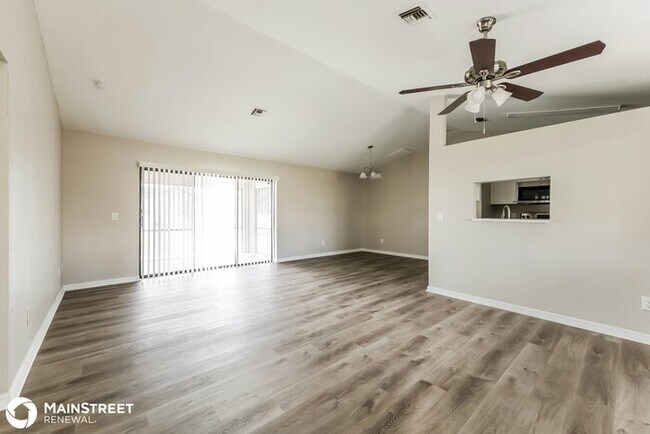 Building Photo - 144 SW 29th St, Cape Coral, FL 33914