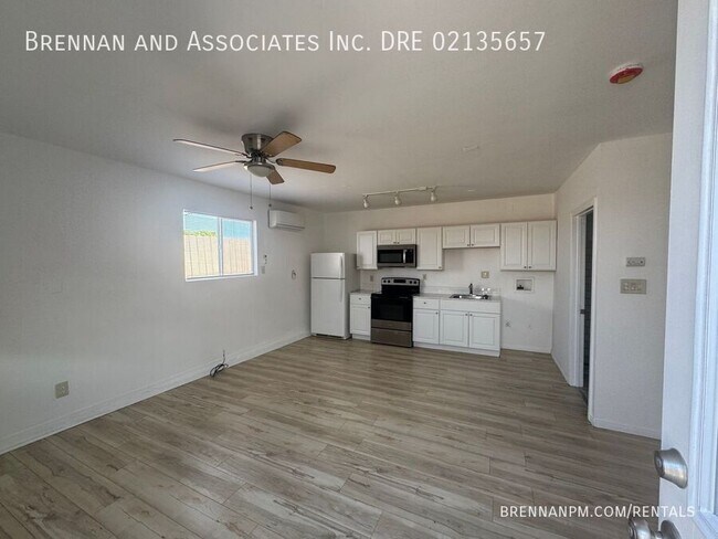 Building Photo - 3011 Franklin Ave