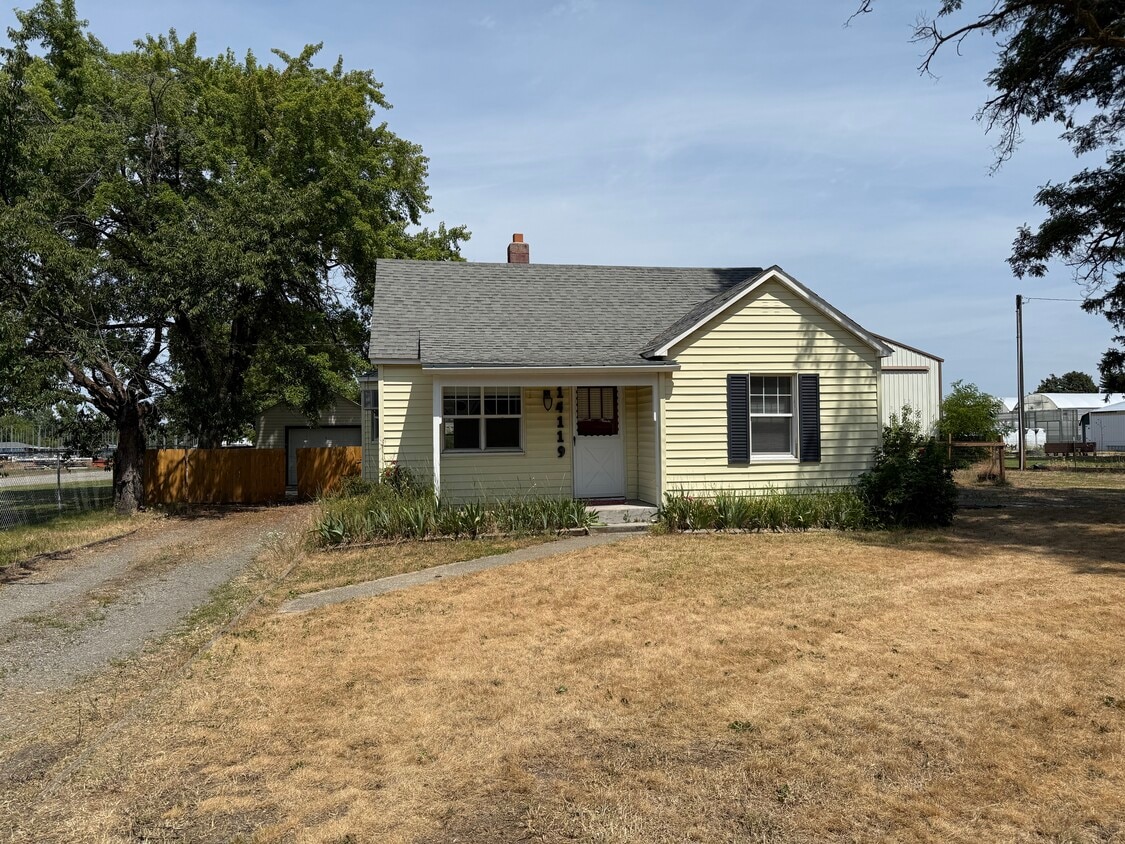 Front of House - 14119 E 8th Ave