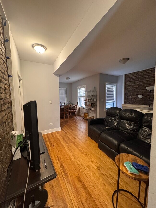 Foto del edificio - 941 E 54th Pl