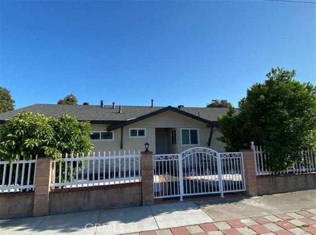 Foto principal - 8952 McClure Ave