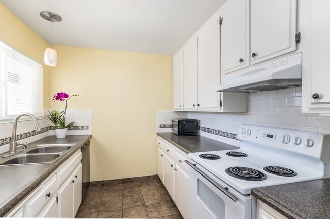 Foto del edificio - 868 Cinnamon Ln