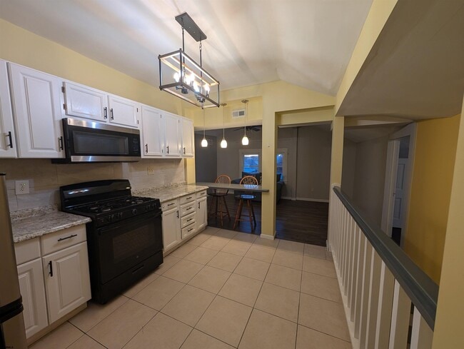 Building Photo - 6506 Ventnor Ave