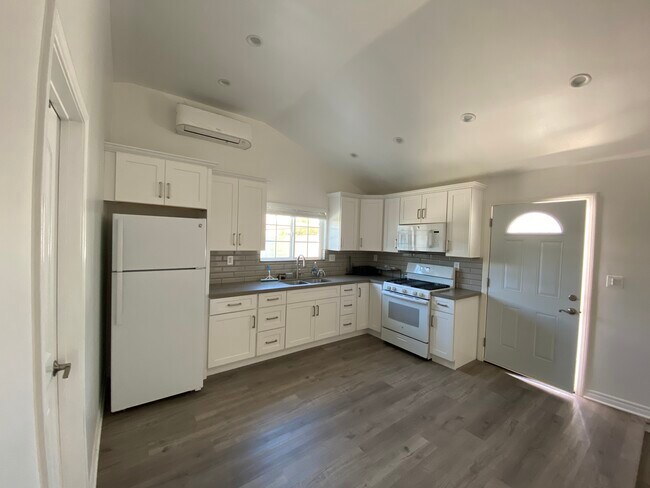 Foto del edificio - 22850 Erwin St